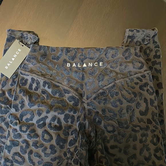 Balance Athletica Pants - Balance Athletica Kingdom Leggings Lux Panther Women’s Size Large Athleisure
